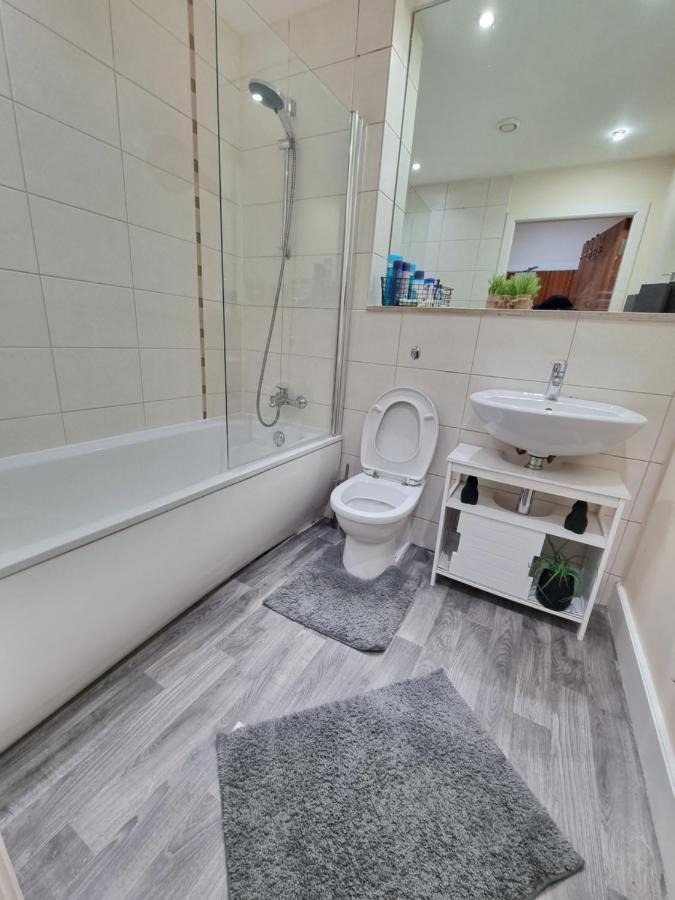 2 Bedroom - City Centre Location - Perfect For Family'S Bradford (West Yorkshire) Exterior foto